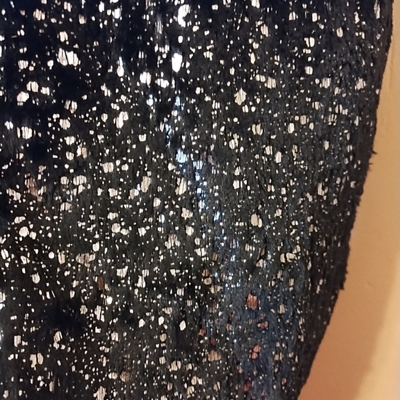 Madison 88 VTG black faux fur silver sparkling infinity scarf on size fits all - Picture 2 of 6